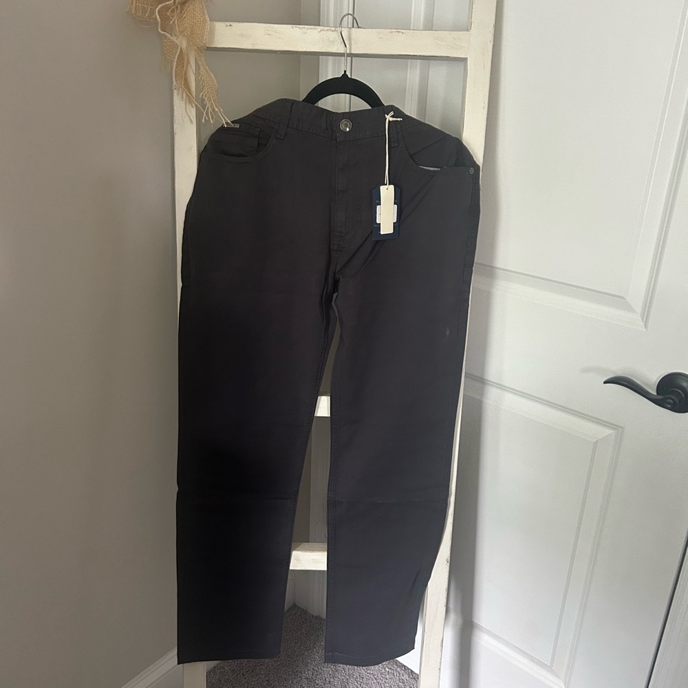 Black Straight Jeans with Classic Fit